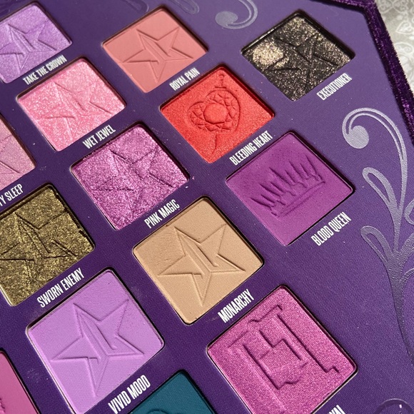 Jeffree Star ‘Blood Lust’ Eyeshadow Palette - Picture 8 of 8